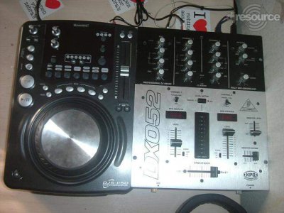 Enlarge : djs1150 en beringer mixer 2 Enlarge : djs1150 en beringer mixer 2