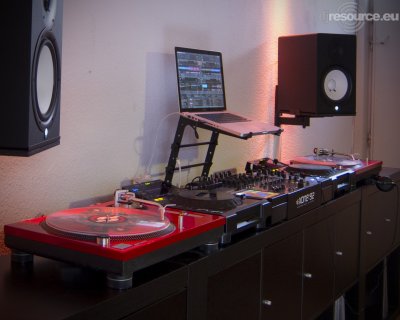 Show this booth : Nazdrovje DJ -Booth Jun'14