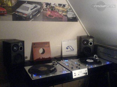 Enlarge : My updated booth!