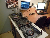 OneSixty-s-DJ-Booth-Jun-11