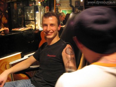 Our MEMBERS can Enlarge : DJ Parasight... smiling