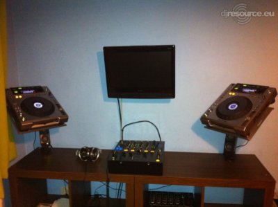 Enlarge : Peppo24's DJ Booth Nov'10 Enlarge : Peppo24's DJ Booth Nov'10
