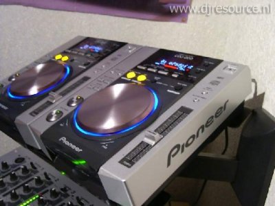 Our MEMBERS can Enlarge : Phader CDJ-200 Setup