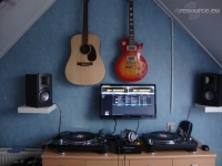 Pullz-s-DJ-Booth-Feb-11