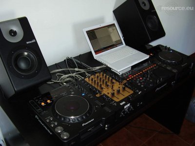 Booth: ReleaseYourself's