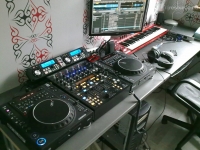 Rilano-s-DJ-Booth-Sep-11