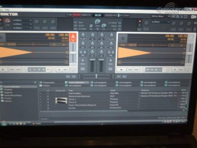 Our MEMBERS can Enlarge : DJ Booth