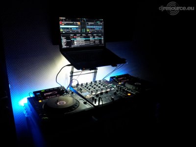 Show this booth : Sanoj's DJ -Booth Aug'12