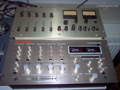 Our MEMBERS can Enlarge : Rodec SM 200 + Vestax PMC 46 MKII