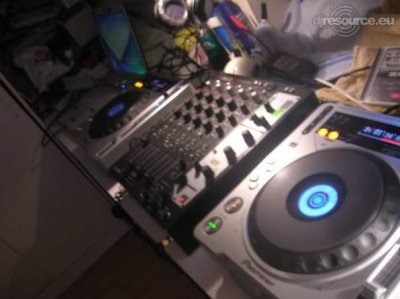 Our MEMBERS can Enlarge : Sfinx's DJ-Booth