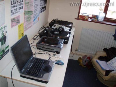 Our MEMBERS can Enlarge : DJ Boss Booth2