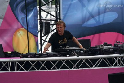 Our MEMBERS can Enlarge : David-guetta