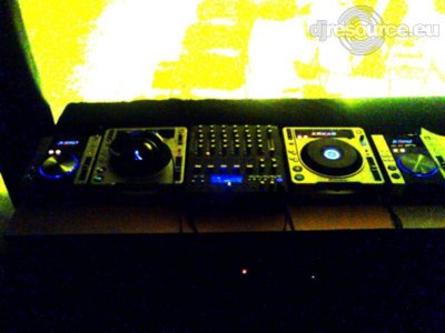 Booth: Booth-Live-