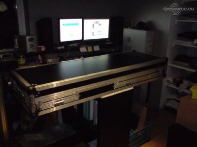 Our MEMBERS can Enlarge : DJ flight case