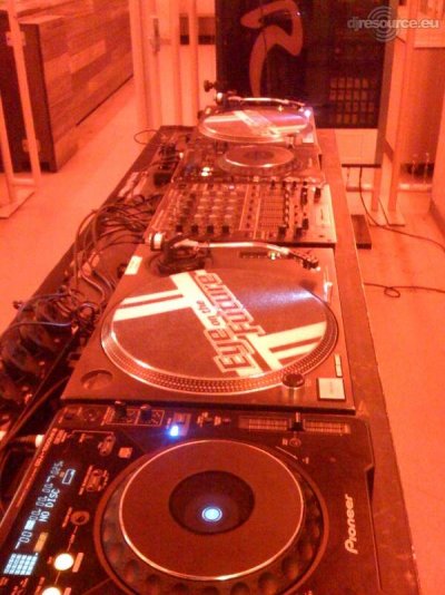 Booth: Vassilli's DJ-Booth