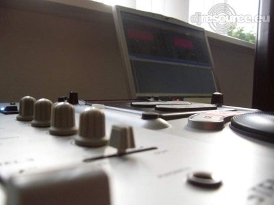 Our MEMBERS can Enlarge : DJ-Set-(2)