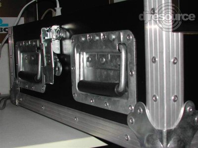 Our MEMBERS can Enlarge : Flightcase 2