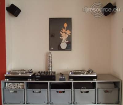 Enlarge : Dj Booth Enlarge : Dj Booth