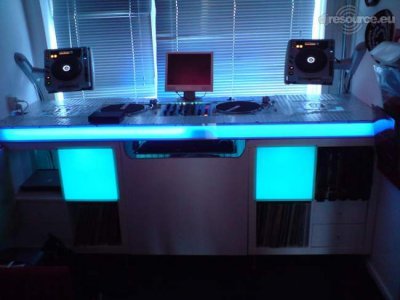 Booth: DJ Booth 2009