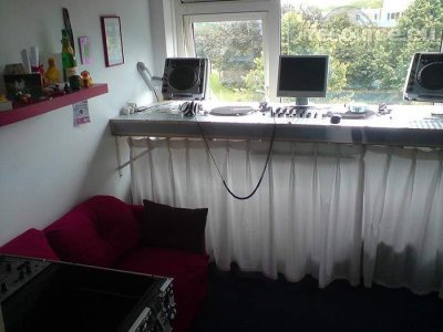 Our MEMBERS can Enlarge : dj booth nu