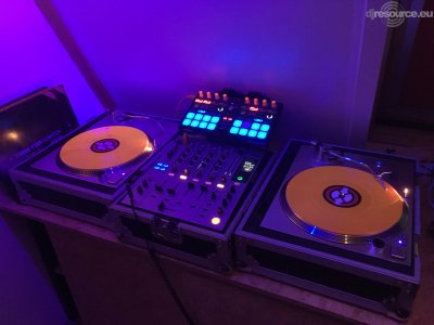 Show this booth : Ywe DJ -Booth Aug'16