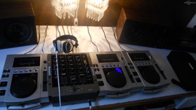 Show this booth : Zamard's DJ -Booth Aug'13