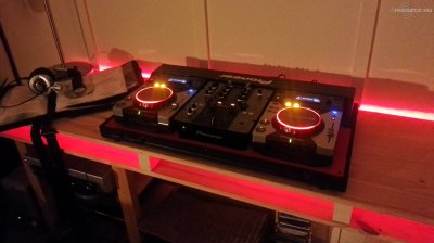 Show this booth : andrek1904's DJ -Booth Apr'13