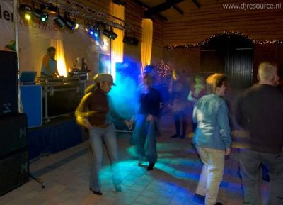 Our MEMBERS can Enlarge : party centre