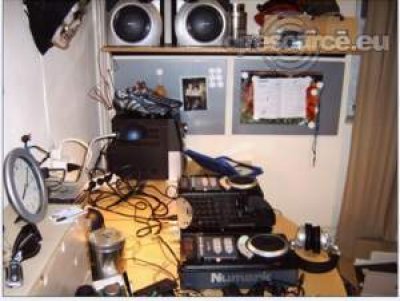 Enlarge : B-marv's-DJ-Booth-