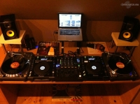 brecht-s-DJ-Booth-Apr-12