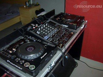 Enlarge : my-pro-dj-booth