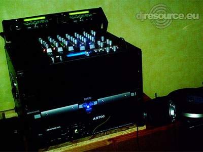 Booth: Dj booth update 1
