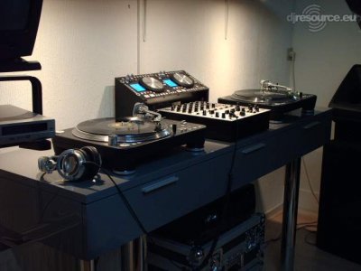Booth: Update Meubel