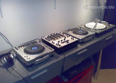 Booth: Dj-Booth Rudi-Fine