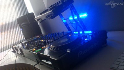 Our MEMBERS can Enlarge : DJ Booth