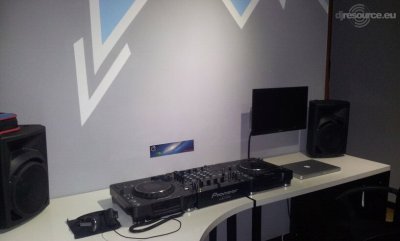 Show this booth : deejayseyk's DJ -Booth Oct'12