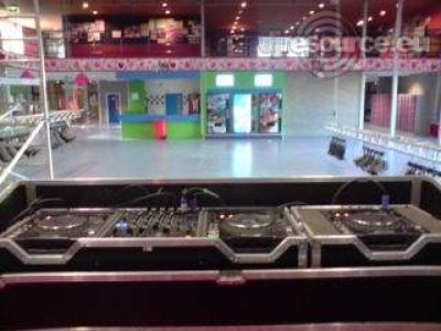 Our MEMBERS can Enlarge : Dj Booth