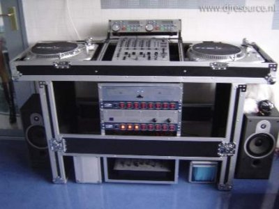 Enlarge : dj set van nick Enlarge : dj set van nick