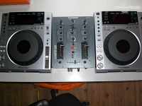 DJ-Zer0-s-DJ-Booth-Aug-10