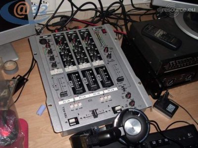 Our MEMBERS can Enlarge : dj_dave1989's DJ-Booth