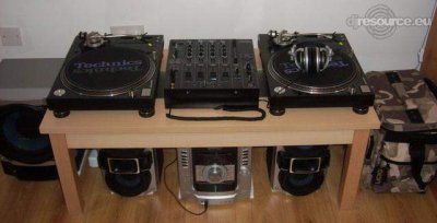 Our MEMBERS can Enlarge : djboo's DJ-Booth