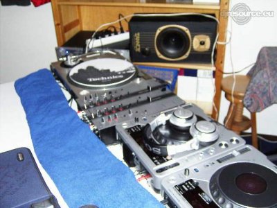 Booth: DJ-Booth,-v.3