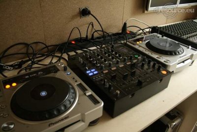 Our MEMBERS can Enlarge : djbooth 2008-4
