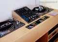 dj-booth-dj-mamo