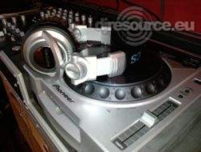 Our MEMBERS can Enlarge : djrichard-56's DJ-Booth