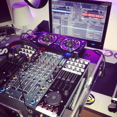 Our MEMBERS can Enlarge : Serge Maes's Dj Booth Early 2014