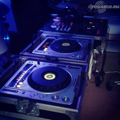Show this booth : Serge Maes DJ -Booth May'14