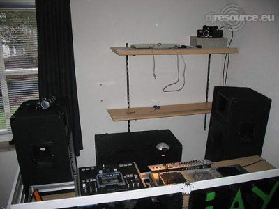Our MEMBERS can Enlarge : djsund's DJ-Booth