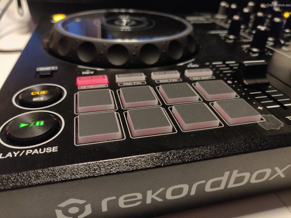 Our MEMBERS can Enlarge : Pioneer DDJ-400