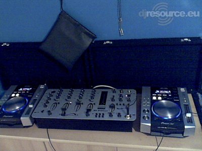 Booth: dj-booth
